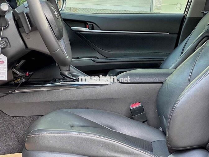 Lướt Toyota Camry 2022 2.0 G - 47000 km