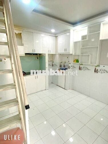 ĐINH TIÊN HOÀNG-P1 BÌNH THẠNH-GIÁP Q1- 3TẦNG-2PN-SÁT MẶT TIỀN- CHỈ2TY7