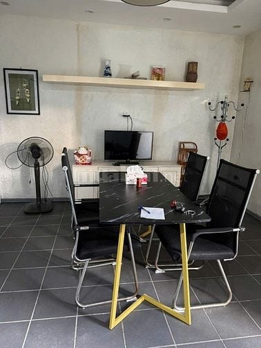 Cho thuê căn hộ tập thể Bộ Thủy sản ngõ 20 Nguyễn Công Hoan 