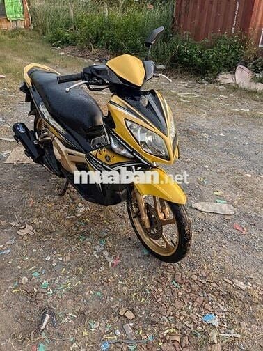 Yamaha màu Vàng đen