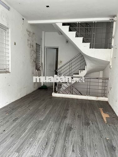 Cho thuê nhà 3 tầng – mặt đường Trần Phú, Hà Đông