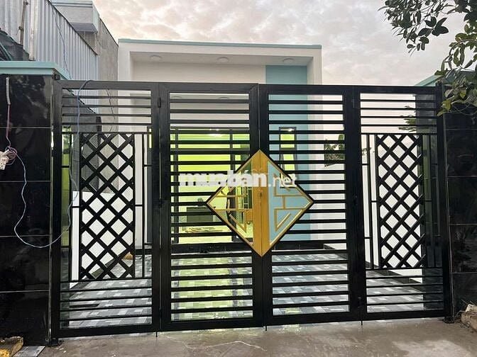 Chủ gửi bán nhà kp4 phường Tân Định 100m gun thổ cư.