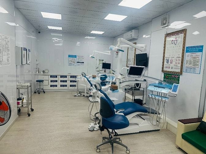 Bán Nhà Mặt Tiền Dương Quảng Hàm,F5, đối diện Chung Cư K26,hầm,3 lầu