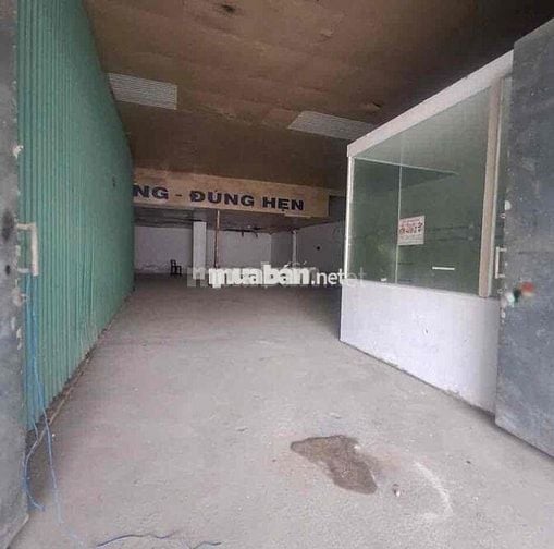 Kho đẹp diện tích 200m2 cần cho thuê gấp ở Nguyễn Bình có pccc