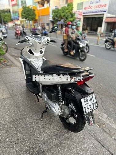 Honda air blade 2012 mới 90% Bstp chính chủ