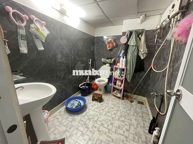 Tìm bạn nữ ở ghép 2tr200/tháng phòng 45m2, full nội thất, Q.Tân Bình