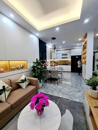 Bán nhà Ngõ 106 Hoàng Quốc Việt. Ngõ thông Ôtô tránh 65m2 x 5T, Mt 5m