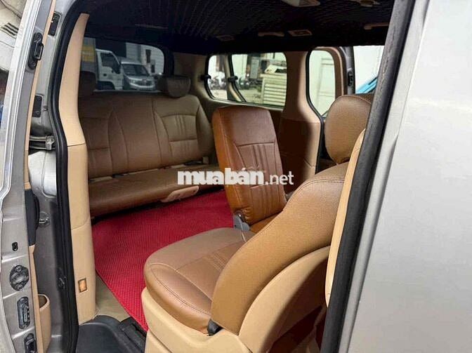 Hyundai Starex 9 chỗ Bạc