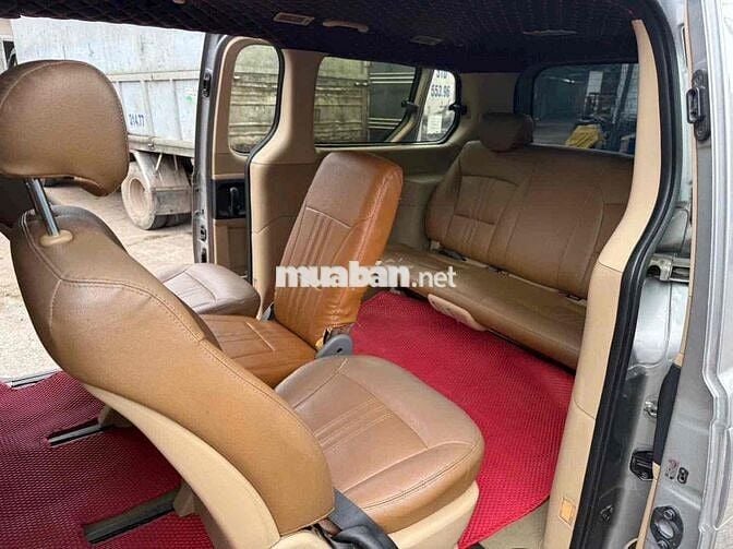 Hyundai Starex 9 chỗ Bạc