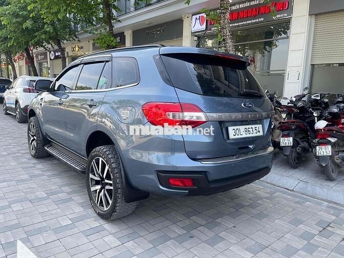 Ford Everest 2019 bản 2.0 4x2 AT xe đẹp xuất sắc