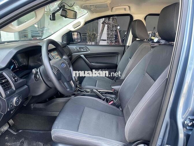 Ford Everest 2019 bản 2.0 4x2 AT xe đẹp xuất sắc