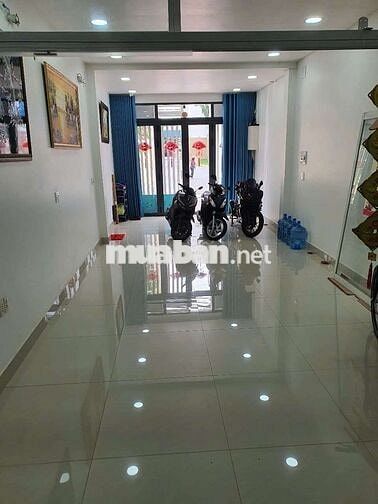 Nhà 4 tầng mặt tiền đường 84 cao lỗ p4 q8 DT 4m x 20m trệt 3 lầu