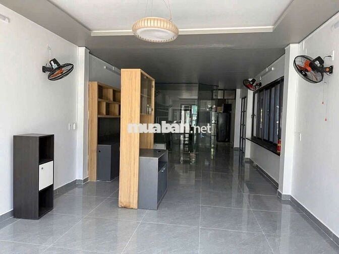 ⛔️ CHO THUÊ NHÀ SÂN VƯỜN: CMT8 - 2PN - 2WC - GẦN BV TÂM TRÍ