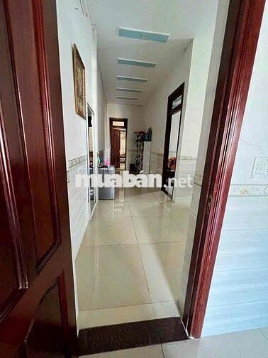 Chủ kẹt tiền bán nhanh nhà đẹp 1 trệt 1 lầu ngay Bửu Hoà cũ 🔥