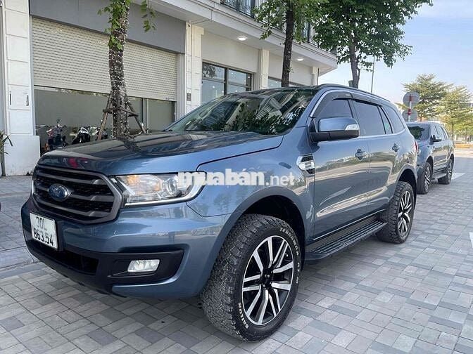 Ford Everest 2019 bản 2.0 4x2 AT xe đẹp xuất sắc