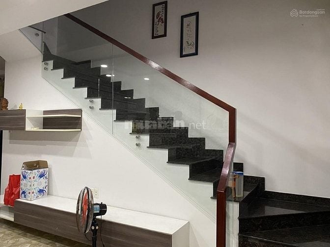 Bán nhà mặt phố 100m2(5m*20m), nhà 1 trệt, 3 lầu, KDC Phước Kiển A