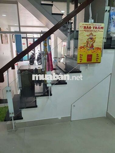 Nhà 4 tầng mặt tiền đường 84 cao lỗ p4 q8 DT 4m x 20m trệt 3 lầu