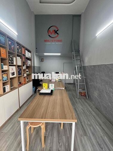 Cần sang cửa hàng bán điện thoại / phụ kiện