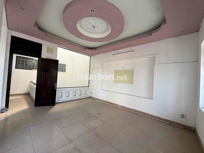 Biệt thự trệt 2 lầu sân thượng 10*24; 5pn đường 6m thông