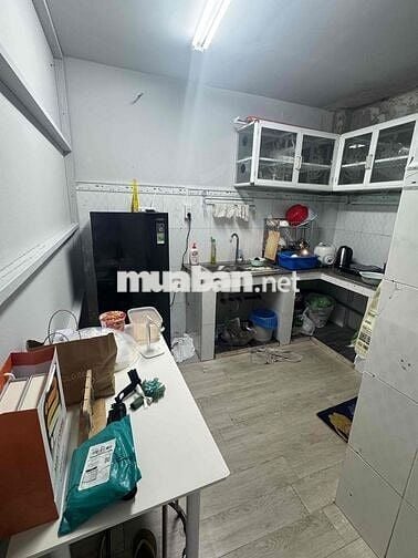 Cần sang cửa hàng bán điện thoại / phụ kiện