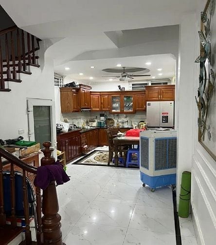 Bán cực gấp nhà cầu giấy, HQV, ô tô tránh, mặt tiền 5m, giá nhỉnh 12ty