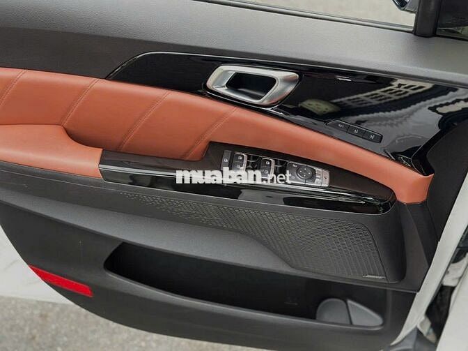 KIA Carnival 2021 Signature trắng 36.000km