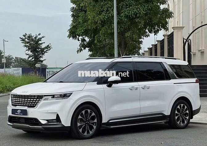 KIA Carnival 2021 Signature trắng 36.000km