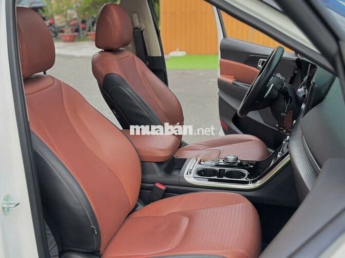 KIA Carnival 2021 Signature trắng 36.000km