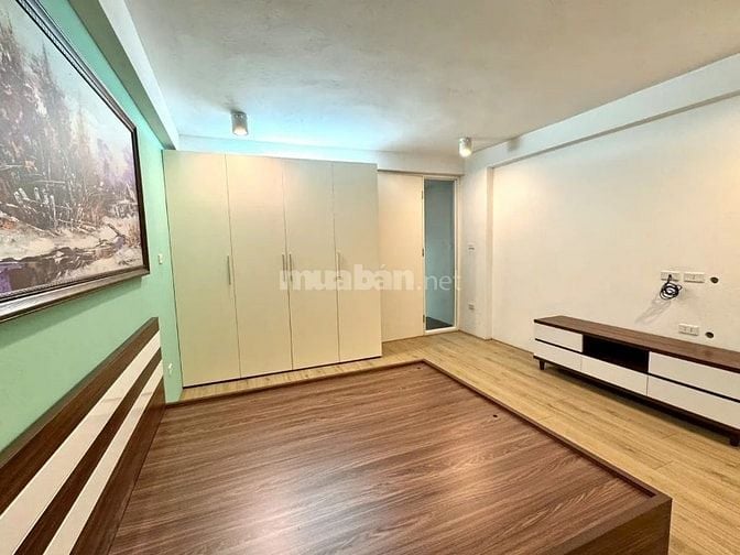 Bán nhà đẹp BỒ Đề 32m²x 5 Tầng ,gần cầu Chương Dương .Giá 7,75 tỷ