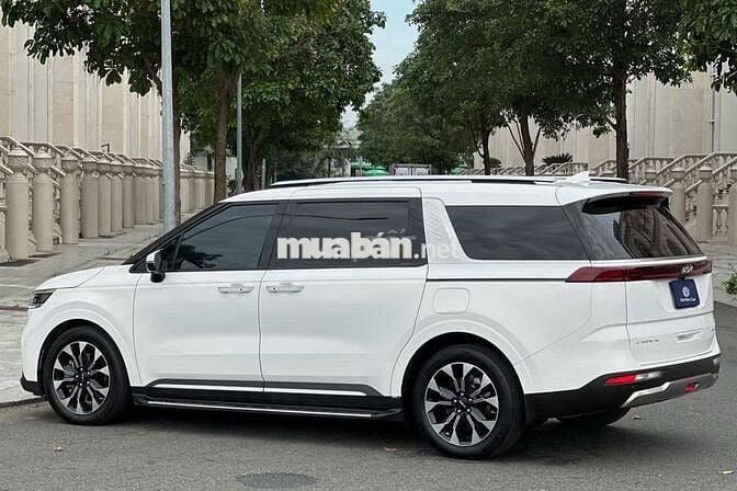 KIA Carnival 2021 Signature trắng 36.000km
