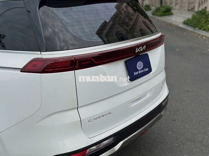 KIA Carnival 2021 Signature trắng 36.000km