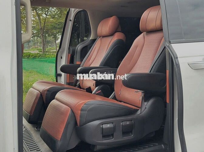 KIA Carnival 2021 Signature trắng 36.000km