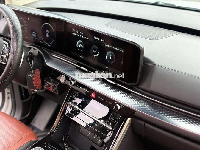 KIA Carnival 2021 Signature trắng 36.000km