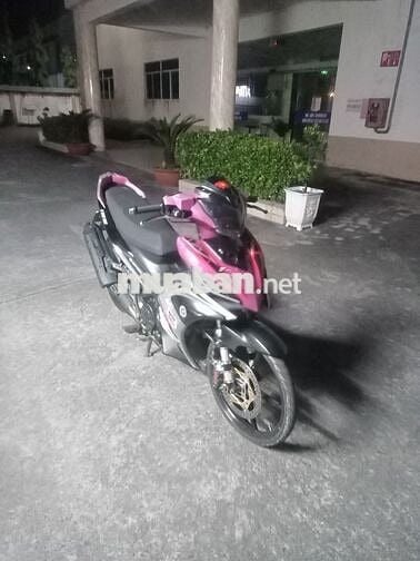 Yamaha Exciter 135LC Hồng Đen Bạc