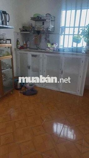 thuê Mt Phạm Văn Chí Q6, 4x8, 1trệt2lầu, sạch sẽ có nội thất, cọc 1