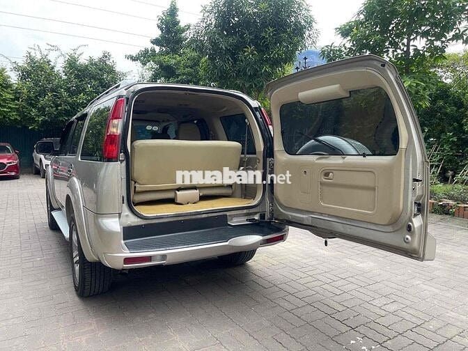 Ford Everest 2012 Limited 4x2 - 115000 km