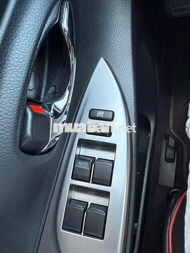 Toyota Yaris 2014 1.3G - 30000 km