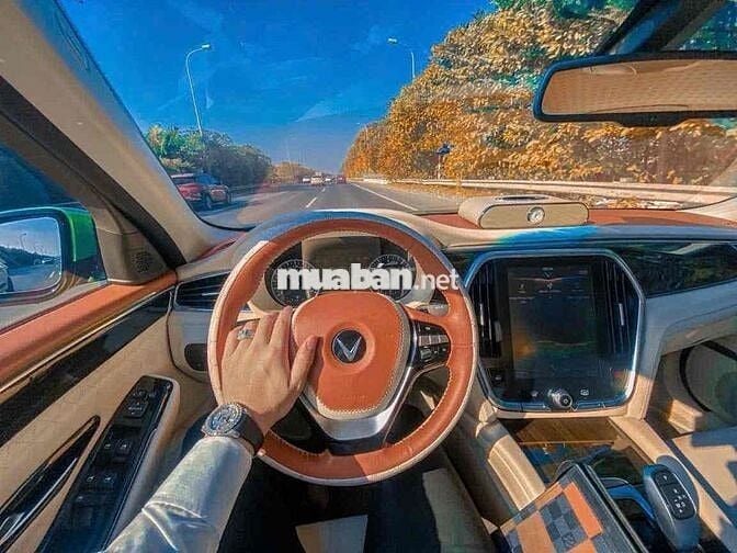 VinFast Lux A2.0 Turbo 2020 Đỏ