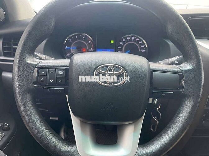 Toyota Fortuner 2020, 78 ngàn km, sơn zin 90%