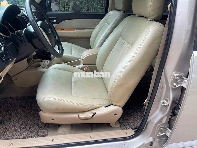 Ford Everest 2012 Limited 4x2 - 115000 km