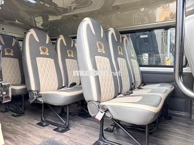 Ford Transit 2024 Xe Đẹp Nhiều Phụ Kiện Đẹp
