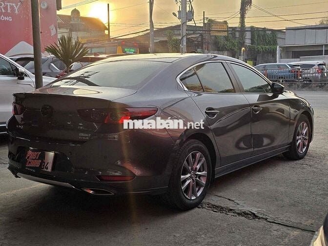 Mazda 3 2024 1.5L Luxury - 19000 km