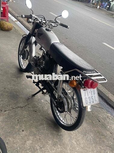 Honda 66 màu Bạc