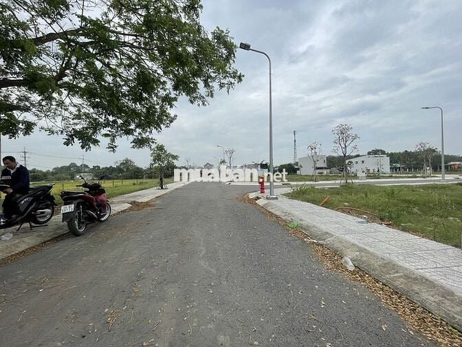 Tôi cần bán lô đất 80m2 giá 1tỷ4 đường Tân Thới Nhì 9 xã Tân Thới Nhì