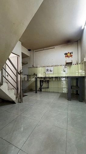 Nhà vị trí đẹp ngang 4.55 Ông Ích Khiêm tiện ở và kinh doanh