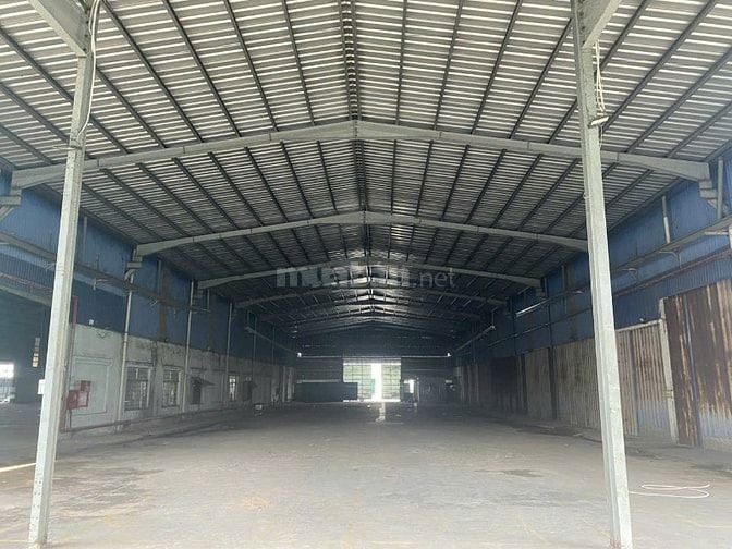 Cho thuê kho xưởng, diện tích: 1.000m2 , MT Nguyễn Hữu Trí, Bình Chánh