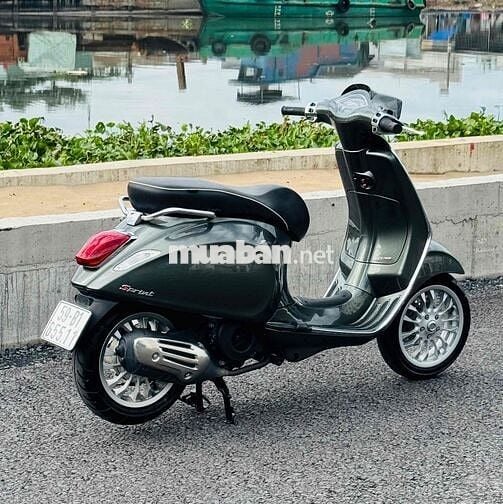 Piaggio Vespa Sprint Xám titan máy igen