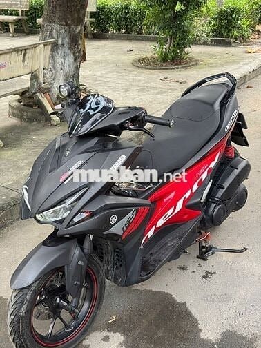 Yamaha NVX 2018 Đen đỏ