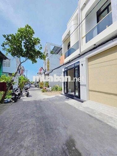 KHÔNG PHÁT SINH 800TR/NỀN NGAY PHÒNG CÔNG CHỨNG LONG HOÀ - SỔ RIÊNG