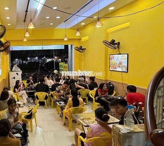 MT Phan Xích Long 4.5x18m 3 lầu 6 Phòng 5Wc Vỉa Hè Rộng NGay Vạn Kiếp